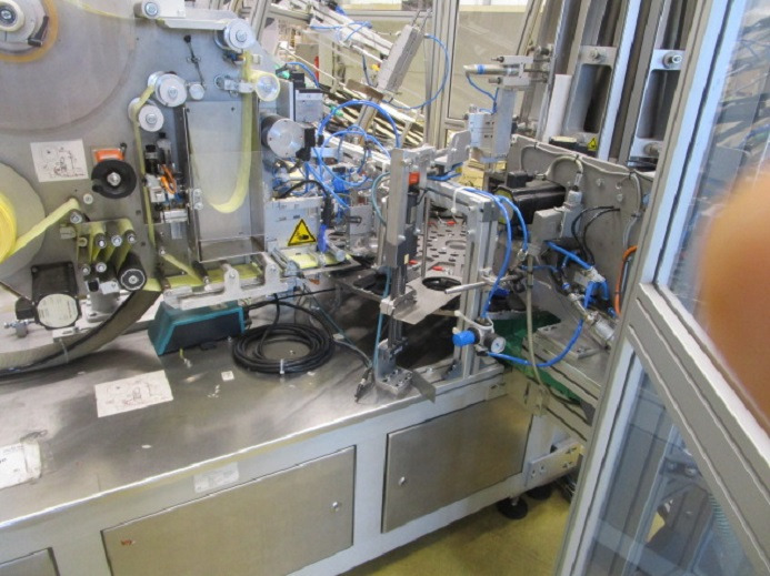 DECKEL ETIKETTIER ANLAGE SCHLEUTER GU 2 DU (RUNDLÄUFER) MIT LÖFFELEINLEGESTATION RNA SRC-N-630-1R - Stroj za pakiranje: slika DECKEL ETIKETTIER ANLAGE SCHLEUTER GU 2 DU (RUNDLÄUFER) MIT LÖFFELEINLEGESTATION RNA SRC-N-630-1R - Stroj za pakiranje DECKEL ETIKETTIER ANLAGE SCHLEUTER GU 2 DU (RUNDLÄUFER) MIT LÖFFELEINLEGESTATION RNA SRC-N-630-1R - Stroj za pakiranje: slika DECKEL ETIKETTIER ANLAGE SCHLEUTER GU 2 DU (RUNDLÄUFER) MIT LÖFFELEINLEGESTATION RNA SRC-N-630-1R - Stroj za pakiranje