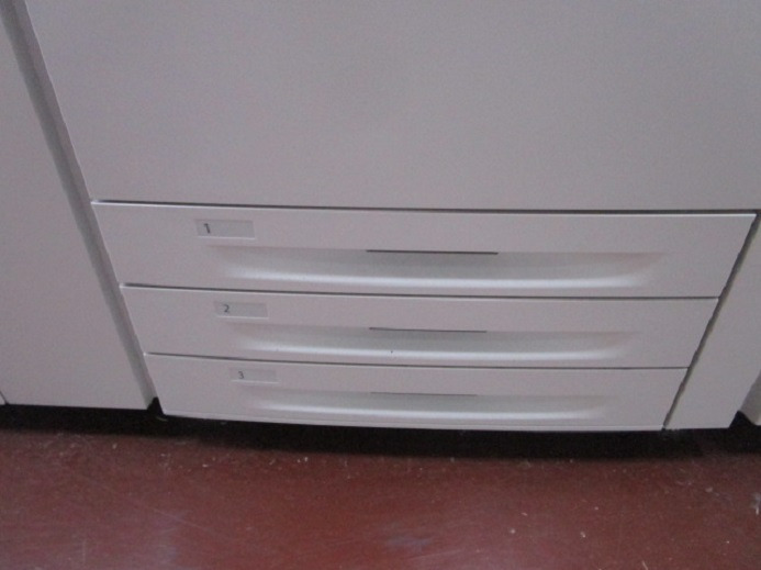 Stroj za digitalni tisak XEROX VERSANT 180 PRESS: slika Stroj za digitalni tisak XEROX VERSANT 180 PRESS Stroj za digitalni tisak XEROX VERSANT 180 PRESS: slika Stroj za digitalni tisak XEROX VERSANT 180 PRESS