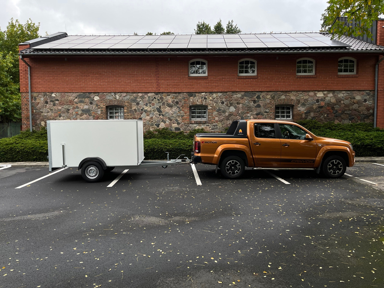 PRZYCZEPA KONTENER CARGO BOX 2,6 x 1,5 ZABUDOWANA / CARGO CONTAINER TRAILER BOX 2.6 x 1.5 ENCLOSED - Prikolica sa zatvorenim sandukom: slika PRZYCZEPA KONTENER CARGO BOX 2,6 x 1,5 ZABUDOWANA / CARGO CONTAINER TRAILER BOX 2.6 x 1.5 ENCLOSED - Prikolica sa zatvorenim sandukom PRZYCZEPA KONTENER CARGO BOX 2,6 x 1,5 ZABUDOWANA / CARGO CONTAINER TRAILER BOX 2.6 x 1.5 ENCLOSED - Prikolica sa zatvorenim sandukom: slika PRZYCZEPA KONTENER CARGO BOX 2,6 x 1,5 ZABUDOWANA / CARGO CONTAINER TRAILER BOX 2.6 x 1.5 ENCLOSED - Prikolica sa zatvorenim sandukom