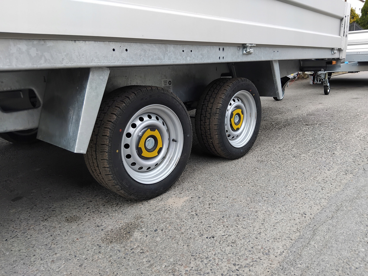 Platforma przyczepa 4x2 WARK dmc 2700 + burty / Platform trailer 4x2 WARK GVW 2700 + sides - Prikolica plato/ Otvoreni sanduk: slika Platforma przyczepa 4x2 WARK dmc 2700 + burty / Platform trailer 4x2 WARK GVW 2700 + sides - Prikolica plato/ Otvoreni sanduk Platforma przyczepa 4x2 WARK dmc 2700 + burty / Platform trailer 4x2 WARK GVW 2700 + sides - Prikolica plato/ Otvoreni sanduk: slika Platforma przyczepa 4x2 WARK dmc 2700 + burty / Platform trailer 4x2 WARK GVW 2700 + sides - Prikolica plato/ Otvoreni sanduk