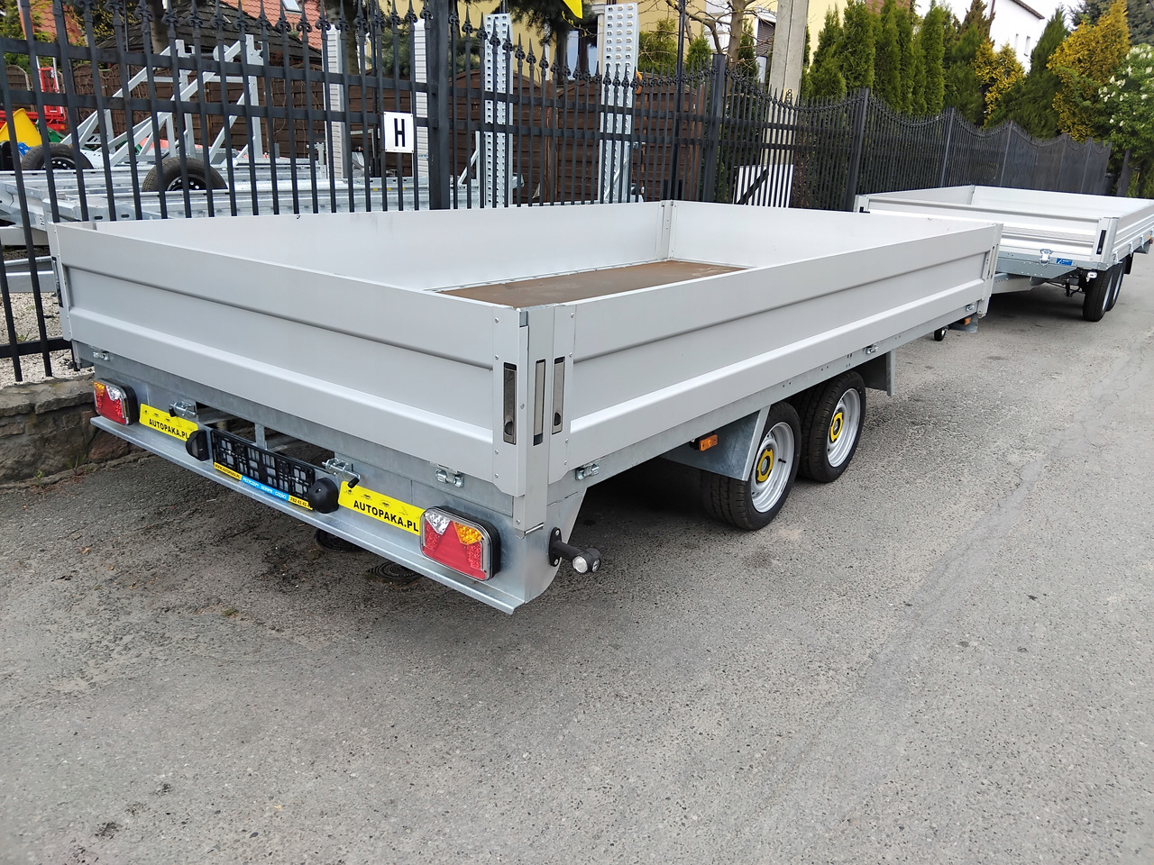Platforma przyczepa 4x2 WARK dmc 2700 + burty / Platform trailer 4x2 WARK GVW 2700 + sides - Prikolica plato/ Otvoreni sanduk: slika Platforma przyczepa 4x2 WARK dmc 2700 + burty / Platform trailer 4x2 WARK GVW 2700 + sides - Prikolica plato/ Otvoreni sanduk Platforma przyczepa 4x2 WARK dmc 2700 + burty / Platform trailer 4x2 WARK GVW 2700 + sides - Prikolica plato/ Otvoreni sanduk: slika Platforma przyczepa 4x2 WARK dmc 2700 + burty / Platform trailer 4x2 WARK GVW 2700 + sides - Prikolica plato/ Otvoreni sanduk