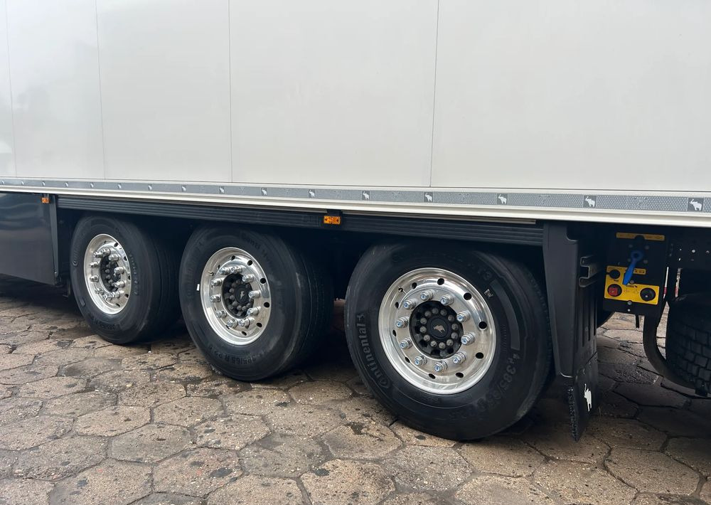 Poluprikolica hladnjača Schmitz Cargobull ORYGINALNE ALUFELGI ALCOA / BEZWYPADKOWA CHŁODNIA / GRUBA ŚCIANA 7 CM / 2 SZTUKI !!: slika Poluprikolica hladnjača Schmitz Cargobull ORYGINALNE ALUFELGI ALCOA / BEZWYPADKOWA CHŁODNIA / GRUBA ŚCIANA 7 CM / 2 SZTUKI !!