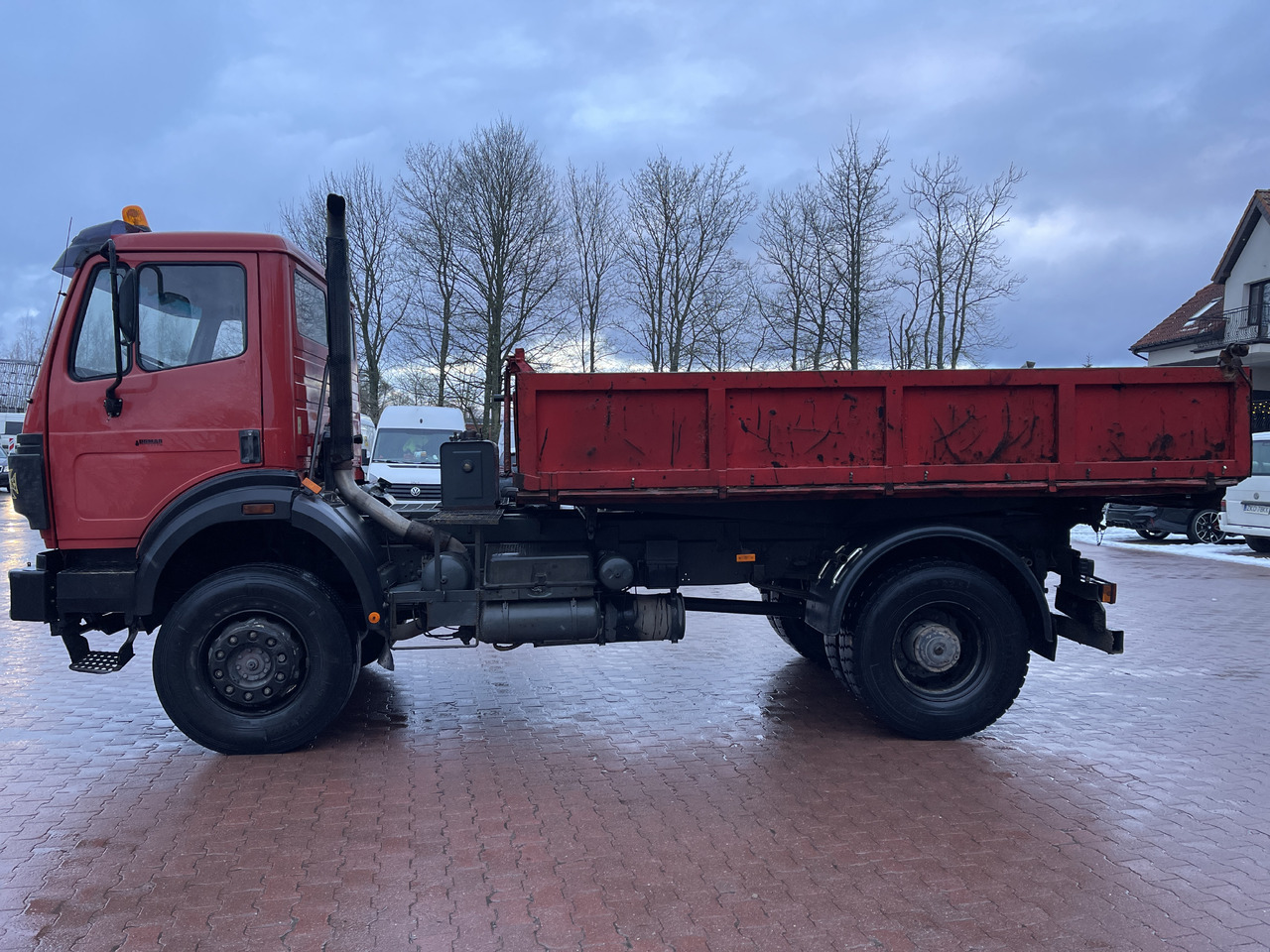 MERCEDES-BENZ 1824 - Kiper: slika MERCEDES-BENZ 1824 - Kiper MERCEDES-BENZ 1824 - Kiper: slika MERCEDES-BENZ 1824 - Kiper