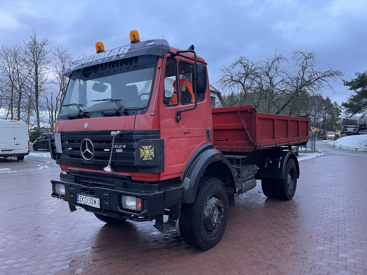 MERCEDES-BENZ 1824 - Kiper: slika MERCEDES-BENZ 1824 - Kiper MERCEDES-BENZ 1824 - Kiper: slika MERCEDES-BENZ 1824 - Kiper