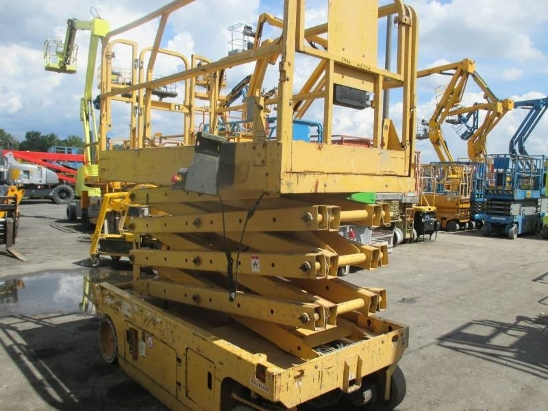 Genie GS 2646 - Škarasta podizna platforma: slika Genie GS 2646 - Škarasta podizna platforma Genie GS 2646 - Škarasta podizna platforma: slika Genie GS 2646 - Škarasta podizna platforma