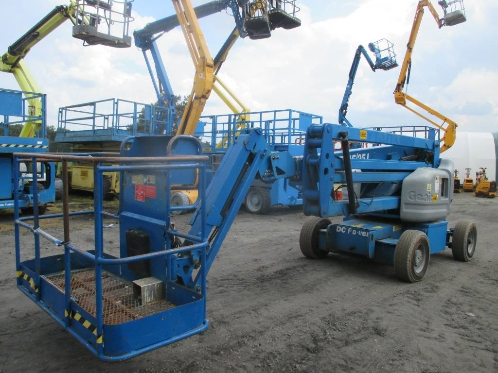 Genie Z 45/25 J DC - Zglobni krak: slika Genie Z 45/25 J DC - Zglobni krak Genie Z 45/25 J DC - Zglobni krak: slika Genie Z 45/25 J DC - Zglobni krak