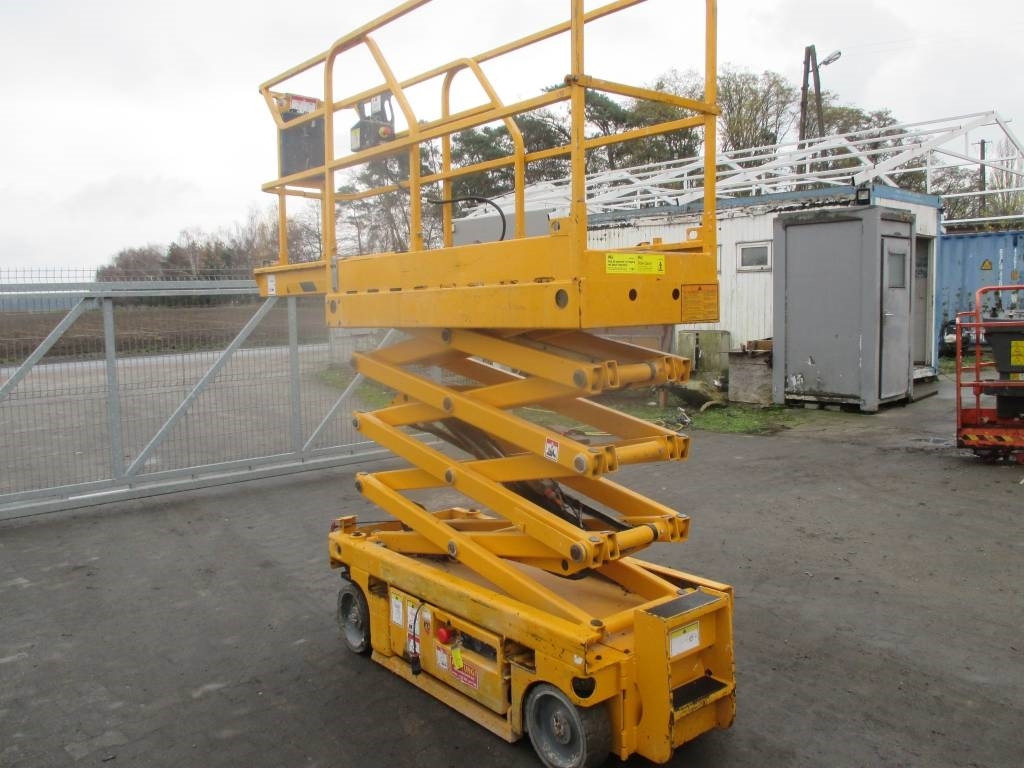 Haulotte Optimum 8 - Škarasta podizna platforma: slika Haulotte Optimum 8 - Škarasta podizna platforma Haulotte Optimum 8 - Škarasta podizna platforma: slika Haulotte Optimum 8 - Škarasta podizna platforma