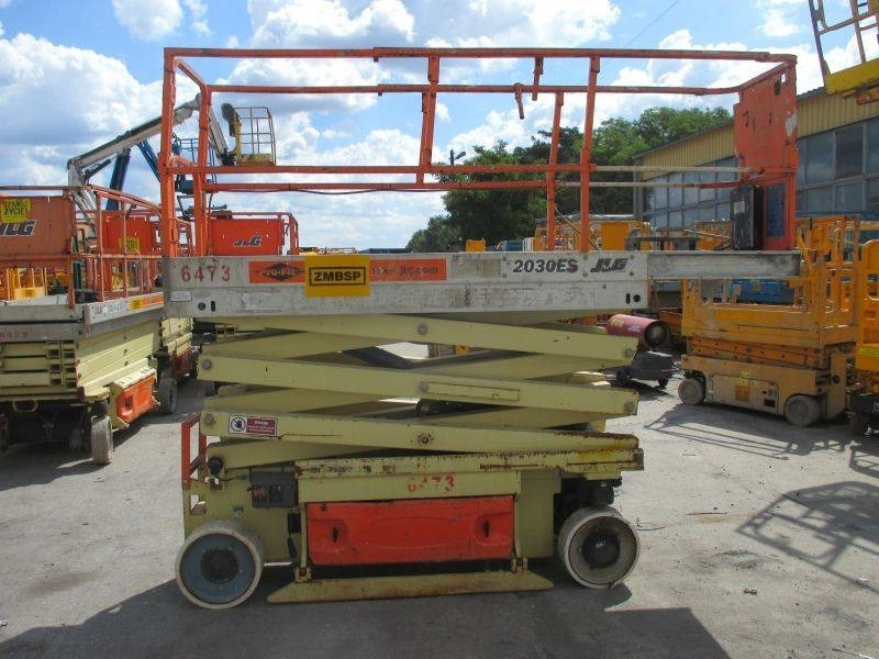 JLG 2030 ES - Škarasta podizna platforma: slika JLG 2030 ES - Škarasta podizna platforma JLG 2030 ES - Škarasta podizna platforma: slika JLG 2030 ES - Škarasta podizna platforma