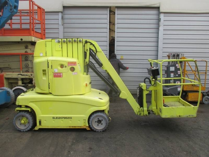 JLG Toucan 1210 - Zglobni krak: slika JLG Toucan 1210 - Zglobni krak JLG Toucan 1210 - Zglobni krak: slika JLG Toucan 1210 - Zglobni krak