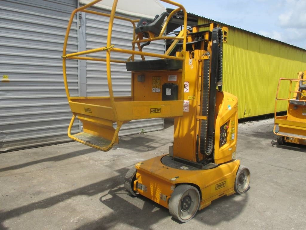 JLG Toucan 8 E - Platforma za podizanje stupa u okomitom položaju: slika JLG Toucan 8 E - Platforma za podizanje stupa u okomitom položaju JLG Toucan 8 E - Platforma za podizanje stupa u okomitom položaju: slika JLG Toucan 8 E - Platforma za podizanje stupa u okomitom položaju