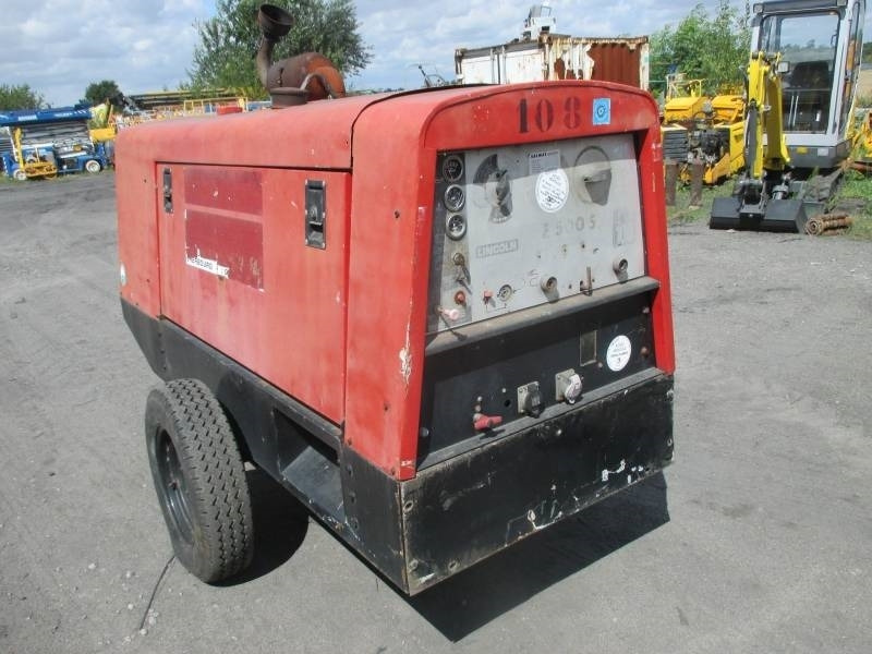 Lincoln E 500 S - Oprema za zavarivanje: slika Lincoln E 500 S - Oprema za zavarivanje Lincoln E 500 S - Oprema za zavarivanje: slika Lincoln E 500 S - Oprema za zavarivanje