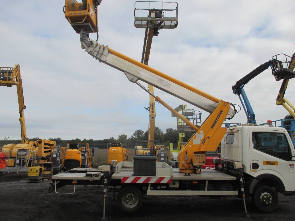 Multitel MT 202 - Podizna platforma montirana na kamion: slika Multitel MT 202 - Podizna platforma montirana na kamion Multitel MT 202 - Podizna platforma montirana na kamion: slika Multitel MT 202 - Podizna platforma montirana na kamion