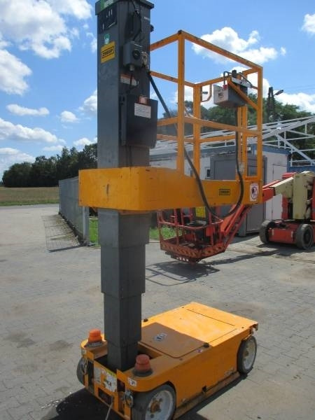 SkyJack SJ 12 - Platforma za podizanje stupa u okomitom položaju: slika SkyJack SJ 12 - Platforma za podizanje stupa u okomitom položaju SkyJack SJ 12 - Platforma za podizanje stupa u okomitom položaju: slika SkyJack SJ 12 - Platforma za podizanje stupa u okomitom položaju