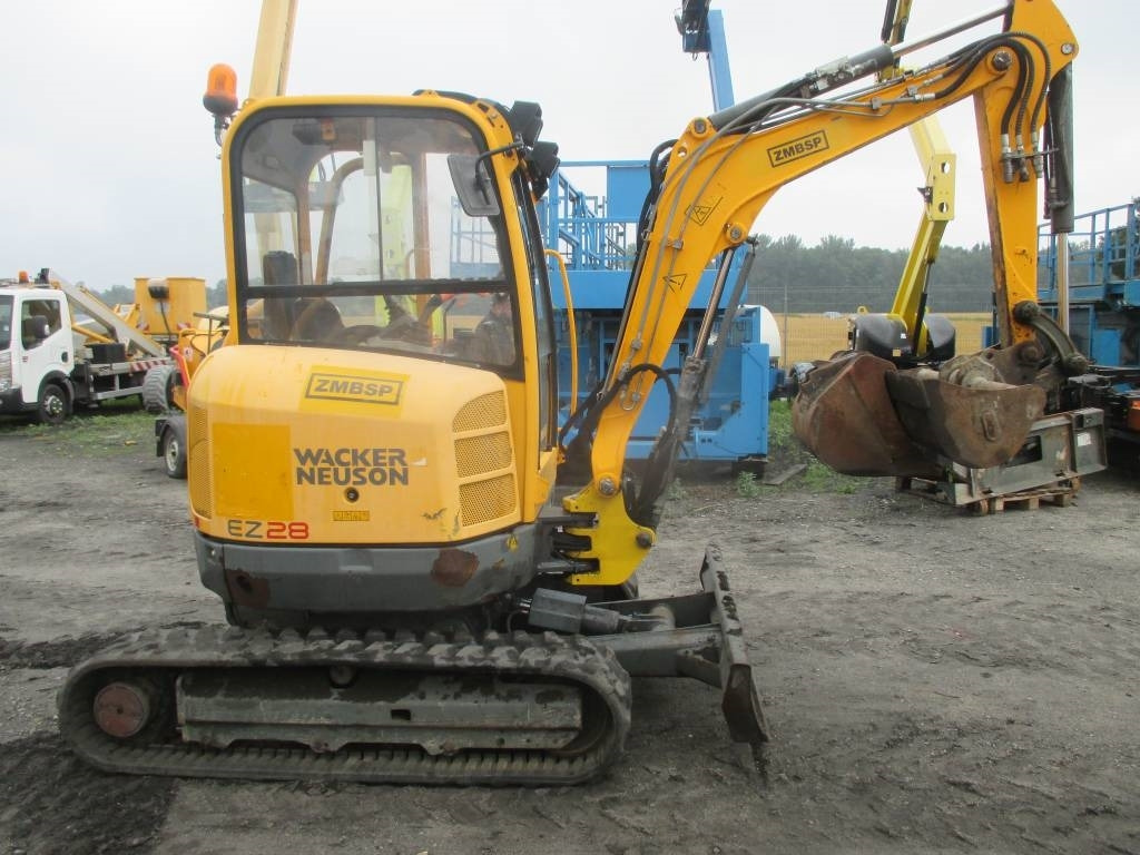 Wacker Neuson EZ 28 - Mini bager: slika Wacker Neuson EZ 28 - Mini bager Wacker Neuson EZ 28 - Mini bager: slika Wacker Neuson EZ 28 - Mini bager