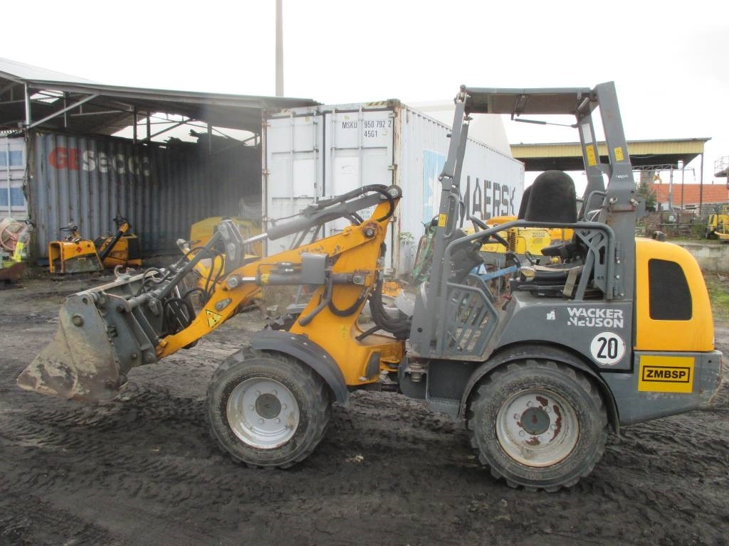 Wacker Neuson WL 25 - Utovarivač na kotačima: slika Wacker Neuson WL 25 - Utovarivač na kotačima Wacker Neuson WL 25 - Utovarivač na kotačima: slika Wacker Neuson WL 25 - Utovarivač na kotačima