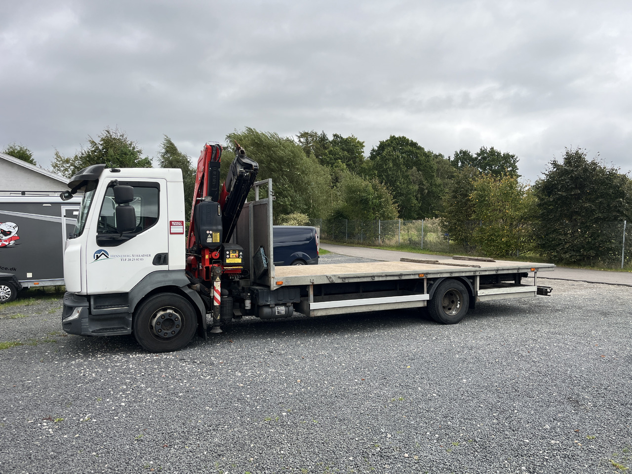 RENAULT D 16 - Kamion s kranom: slika RENAULT D 16 - Kamion s kranom RENAULT D 16 - Kamion s kranom: slika RENAULT D 16 - Kamion s kranom