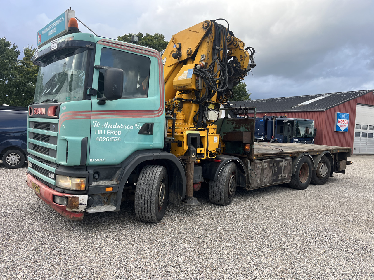 Scania G 124 - Kamion s kranom: slika Scania G 124 - Kamion s kranom Scania G 124 - Kamion s kranom: slika Scania G 124 - Kamion s kranom