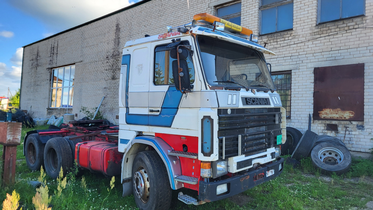 SCANIA R 142 H 6X2 SU KRANU - Tegljač: slika SCANIA R 142 H 6X2 SU KRANU - Tegljač SCANIA R 142 H 6X2 SU KRANU - Tegljač: slika SCANIA R 142 H 6X2 SU KRANU - Tegljač