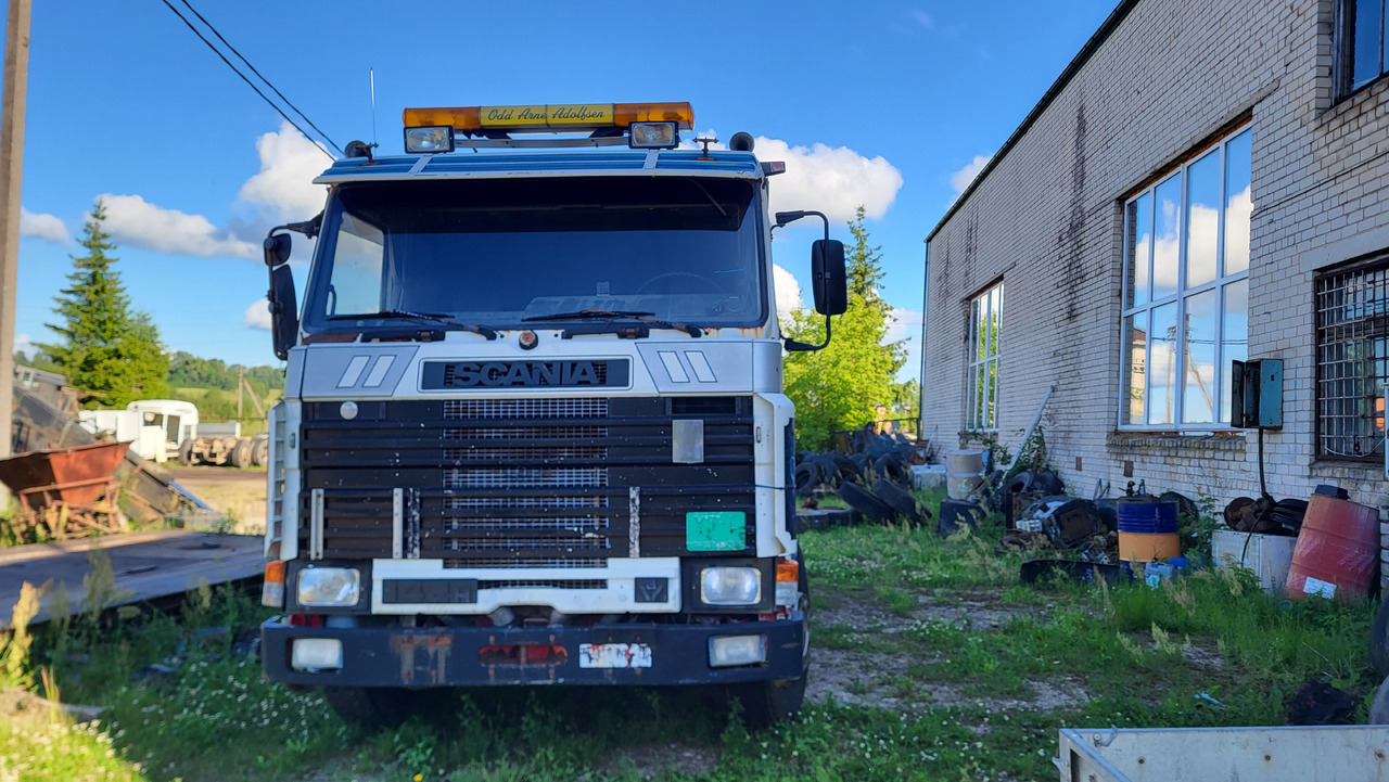 SCANIA R 142 H 6X2 SU KRANU - Tegljač: slika SCANIA R 142 H 6X2 SU KRANU - Tegljač SCANIA R 142 H 6X2 SU KRANU - Tegljač: slika SCANIA R 142 H 6X2 SU KRANU - Tegljač