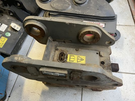 Attache rapide hydraulique Arden qa20 - qa21 - Brza spojka: slika Attache rapide hydraulique Arden qa20 - qa21 - Brza spojka Attache rapide hydraulique Arden qa20 - qa21 - Brza spojka: slika Attache rapide hydraulique Arden qa20 - qa21 - Brza spojka