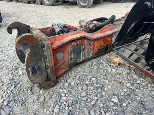 BRH NPK GH9 - Hidraulični čekić: slika BRH NPK GH9 - Hidraulični čekić BRH NPK GH9 - Hidraulični čekić: slika BRH NPK GH9 - Hidraulični čekić