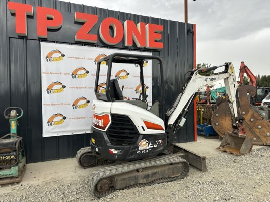 Bobcat E27Z Canopy - Mini bager: slika Bobcat E27Z Canopy - Mini bager Bobcat E27Z Canopy - Mini bager: slika Bobcat E27Z Canopy - Mini bager