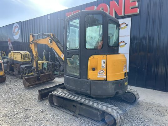 Bobcat E35 Cabine à 20500 € HT - Mini bager: slika Bobcat E35 Cabine à 20500 € HT - Mini bager Bobcat E35 Cabine à 20500 € HT - Mini bager: slika Bobcat E35 Cabine à 20500 € HT - Mini bager