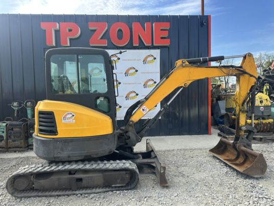 Bobcat E35 Cabine à 20500 € HT - Mini bager: slika Bobcat E35 Cabine à 20500 € HT - Mini bager Bobcat E35 Cabine à 20500 € HT - Mini bager: slika Bobcat E35 Cabine à 20500 € HT - Mini bager