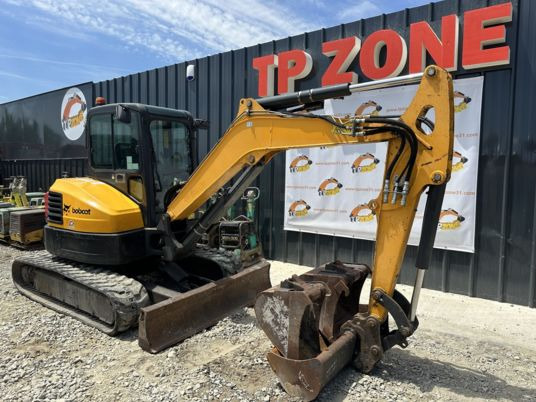 Bobcat E50 à 28500€ HT - Mini bager: slika Bobcat E50 à 28500€ HT - Mini bager Bobcat E50 à 28500€ HT - Mini bager: slika Bobcat E50 à 28500€ HT - Mini bager