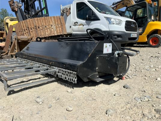 Broyeur pour mini chargeur - Malčer sa čekićima: slika Broyeur pour mini chargeur - Malčer sa čekićima Broyeur pour mini chargeur - Malčer sa čekićima: slika Broyeur pour mini chargeur - Malčer sa čekićima