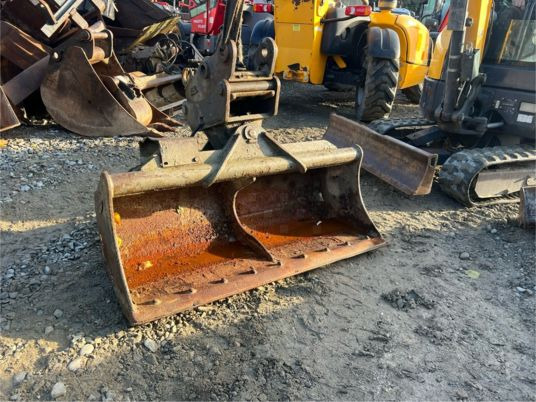 Godet inclinable Volvo S50 - Korpa za bager: slika Godet inclinable Volvo S50 - Korpa za bager Godet inclinable Volvo S50 - Korpa za bager: slika Godet inclinable Volvo S50 - Korpa za bager