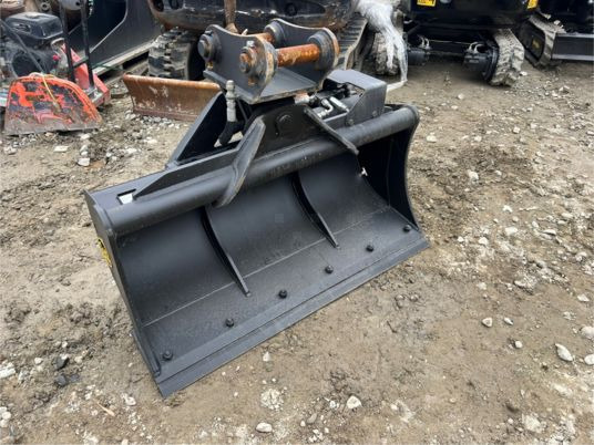 Godet inclinable - axe 45 mm - Korpa: slika Godet inclinable - axe 45 mm - Korpa Godet inclinable - axe 45 mm - Korpa: slika Godet inclinable - axe 45 mm - Korpa