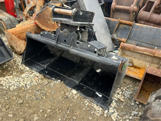 Godet inclinable pour pelle - Ms08 - Korpa: slika Godet inclinable pour pelle - Ms08 - Korpa Godet inclinable pour pelle - Ms08 - Korpa: slika Godet inclinable pour pelle - Ms08 - Korpa