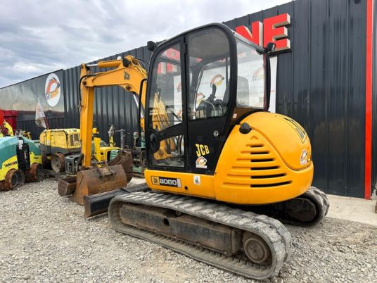 JCB 8060 à 19500 € NET - Mini bager: slika JCB 8060 à 19500 € NET - Mini bager JCB 8060 à 19500 € NET - Mini bager: slika JCB 8060 à 19500 € NET - Mini bager