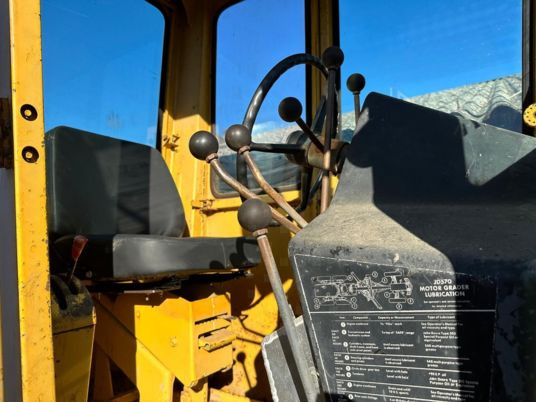 Grejder John Deere 570 A à 12 900 € HT: slika Grejder John Deere 570 A à 12 900 € HT