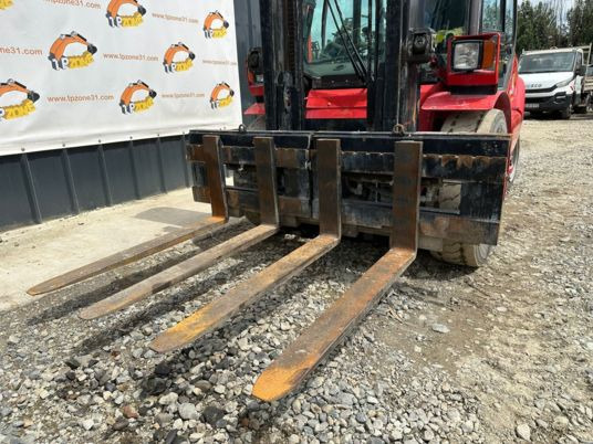 Manitou MSI40 Cabine à 27900 € HT - Diesel viličar: slika  Manitou MSI40 Cabine à 27900 € HT - Diesel viličar Manitou MSI40 Cabine à 27900 € HT - Diesel viličar: slika  Manitou MSI40 Cabine à 27900 € HT - Diesel viličar