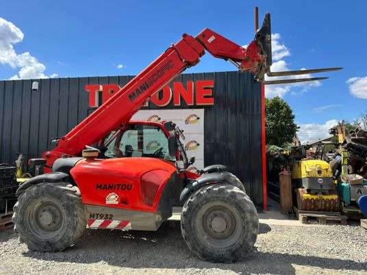 Manitou Mt932 à 39900 € HT - Teleskopski rukovatelj: slika  Manitou Mt932 à 39900 € HT - Teleskopski rukovatelj Manitou Mt932 à 39900 € HT - Teleskopski rukovatelj: slika  Manitou Mt932 à 39900 € HT - Teleskopski rukovatelj