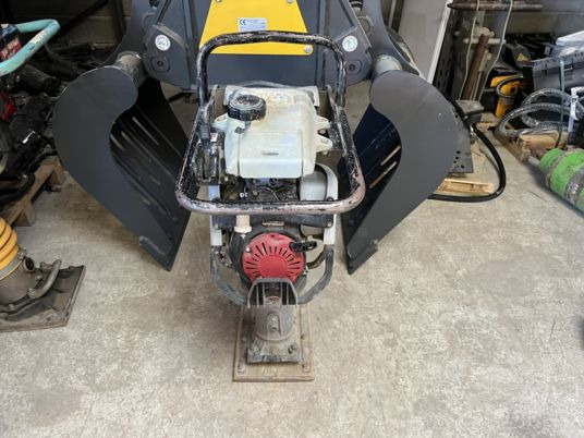 Mikasa MTX-60E - Nabijač: slika Mikasa MTX-60E - Nabijač Mikasa MTX-60E - Nabijač: slika Mikasa MTX-60E - Nabijač