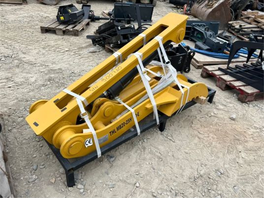 Pouce hydraulique pour pelle 18T - 24T - Priključak za Građevinski strojevi: slika Pouce hydraulique pour pelle 18T - 24T - Priključak za Građevinski strojevi Pouce hydraulique pour pelle 18T - 24T - Priključak za Građevinski strojevi: slika Pouce hydraulique pour pelle 18T - 24T - Priključak za Građevinski strojevi