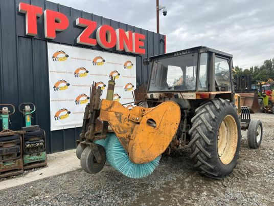Renault TRACTEUR 75-32 à 9900 € HT - Traktor: slika Renault TRACTEUR 75-32 à 9900 € HT - Traktor Renault TRACTEUR 75-32 à 9900 € HT - Traktor: slika Renault TRACTEUR 75-32 à 9900 € HT - Traktor