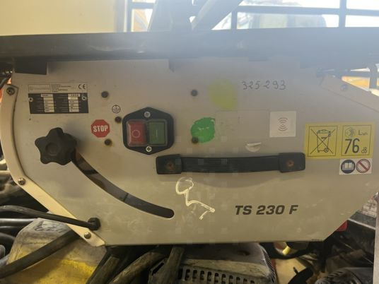 SCIE DE CARRELAGE HUSQVARNA TS230F - Alat/ Oprema: slika SCIE DE CARRELAGE HUSQVARNA TS230F - Alat/ Oprema SCIE DE CARRELAGE HUSQVARNA TS230F - Alat/ Oprema: slika SCIE DE CARRELAGE HUSQVARNA TS230F - Alat/ Oprema
