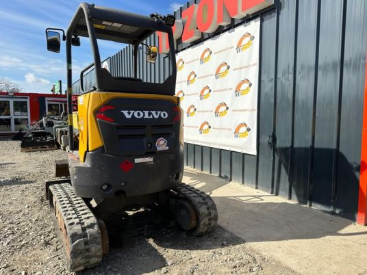 Volvo ECR25D à 23900 euros HT - Mini bager: slika Volvo ECR25D à 23900 euros HT - Mini bager Volvo ECR25D à 23900 euros HT - Mini bager: slika Volvo ECR25D à 23900 euros HT - Mini bager