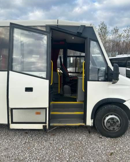 Minibus, Putnički kombi Iveco Daily Kutsenits 2011 Rossero, Prodig: slika Minibus, Putnički kombi Iveco Daily Kutsenits 2011 Rossero, Prodig