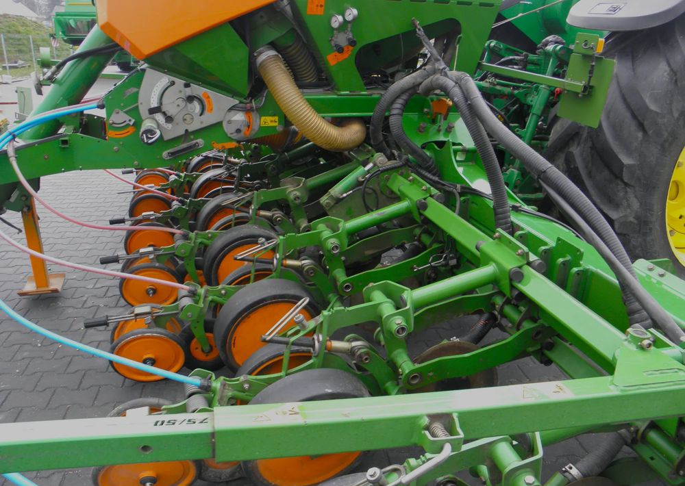 Amazone EDX 6000-2C Xpress 8 rzedowy, Nie Malowany, Stan Bardzo Dobry - Sijačica: slika  Amazone EDX 6000-2C Xpress 8 rzedowy, Nie Malowany, Stan Bardzo Dobry - Sijačica Amazone EDX 6000-2C Xpress 8 rzedowy, Nie Malowany, Stan Bardzo Dobry - Sijačica: slika  Amazone EDX 6000-2C Xpress 8 rzedowy, Nie Malowany, Stan Bardzo Dobry - Sijačica