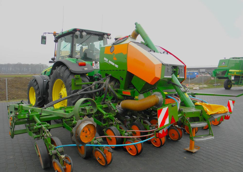Amazone EDX 6000-2C Xpress 8 rzedowy, Nie Malowany, Stan Bardzo Dobry - Sijačica: slika Amazone EDX 6000-2C Xpress 8 rzedowy, Nie Malowany, Stan Bardzo Dobry - Sijačica Amazone EDX 6000-2C Xpress 8 rzedowy, Nie Malowany, Stan Bardzo Dobry - Sijačica: slika Amazone EDX 6000-2C Xpress 8 rzedowy, Nie Malowany, Stan Bardzo Dobry - Sijačica