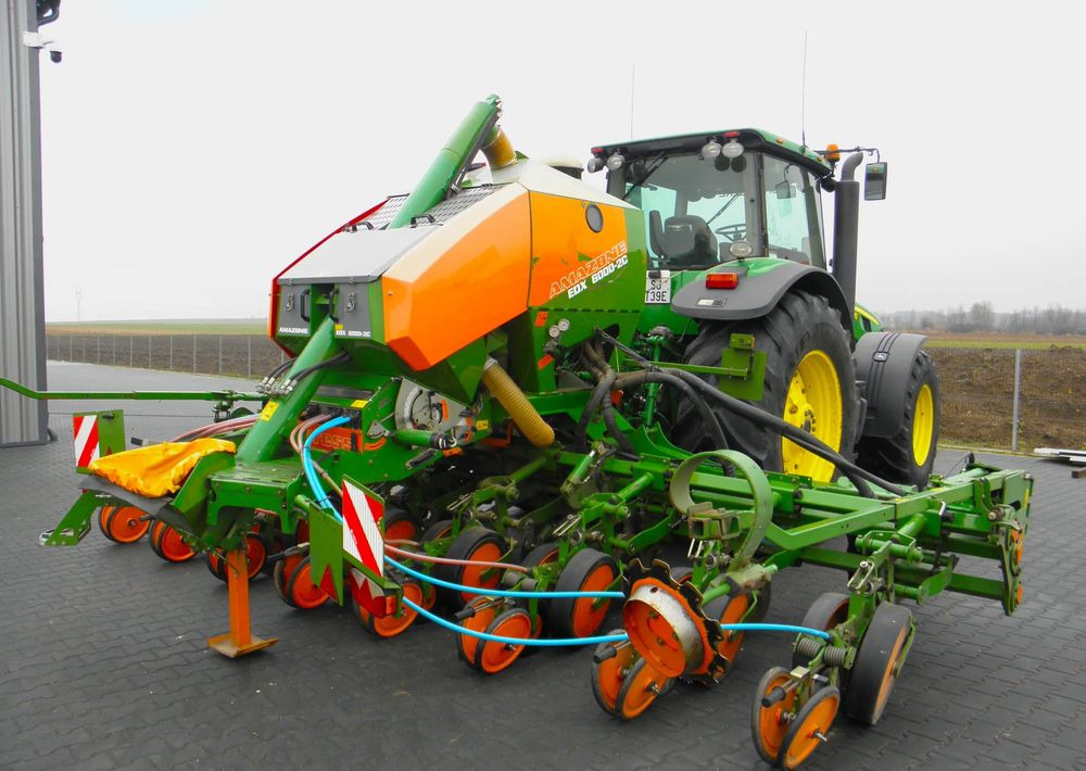 Amazone EDX 6000-2C Xpress 8 rzedowy, Nie Malowany, Stan Bardzo Dobry - Sijačica: slika Amazone EDX 6000-2C Xpress 8 rzedowy, Nie Malowany, Stan Bardzo Dobry - Sijačica Amazone EDX 6000-2C Xpress 8 rzedowy, Nie Malowany, Stan Bardzo Dobry - Sijačica: slika Amazone EDX 6000-2C Xpress 8 rzedowy, Nie Malowany, Stan Bardzo Dobry - Sijačica
