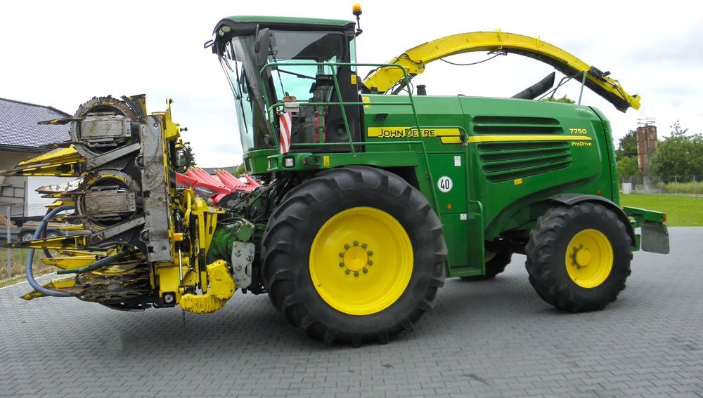 John Deere 7750 ProDrive 2008 Rok, +Kemper 375, +podbieracz do traw, Nie Malowany, Stan Bardzo Dobry - Silažni kombajn: slika John Deere 7750 ProDrive 2008 Rok, +Kemper 375, +podbieracz do traw, Nie Malowany, Stan Bardzo Dobry - Silažni kombajn John Deere 7750 ProDrive 2008 Rok, +Kemper 375, +podbieracz do traw, Nie Malowany, Stan Bardzo Dobry - Silažni kombajn: slika John Deere 7750 ProDrive 2008 Rok, +Kemper 375, +podbieracz do traw, Nie Malowany, Stan Bardzo Dobry - Silažni kombajn