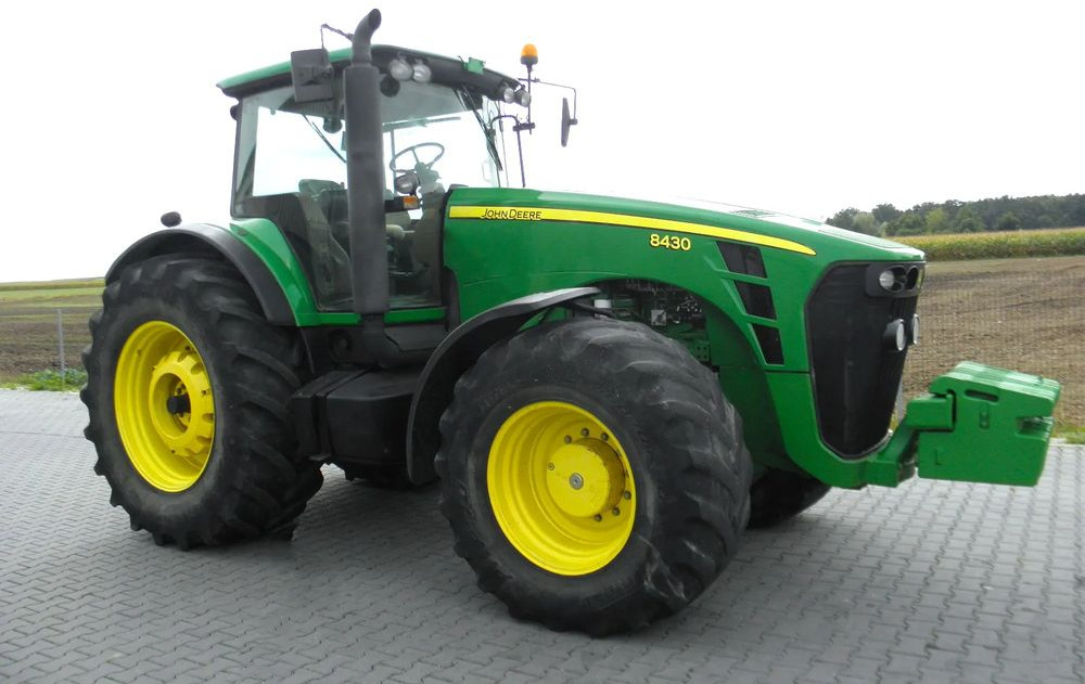 John Deere 8430 2008 Rok, Nie Malowany, Stan Bardzo Dobry - Traktor: slika John Deere 8430 2008 Rok, Nie Malowany, Stan Bardzo Dobry - Traktor John Deere 8430 2008 Rok, Nie Malowany, Stan Bardzo Dobry - Traktor: slika John Deere 8430 2008 Rok, Nie Malowany, Stan Bardzo Dobry - Traktor