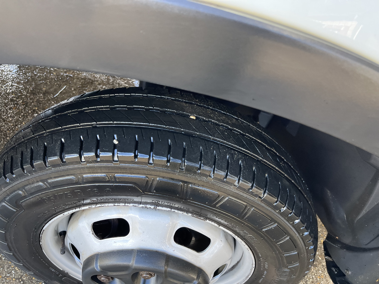 IVECO Daily 35-180 35c18 plateau - Dostavno vozilo s ravnom platformom: slika IVECO Daily 35-180 35c18 plateau - Dostavno vozilo s ravnom platformom IVECO Daily 35-180 35c18 plateau - Dostavno vozilo s ravnom platformom: slika IVECO Daily 35-180 35c18 plateau - Dostavno vozilo s ravnom platformom