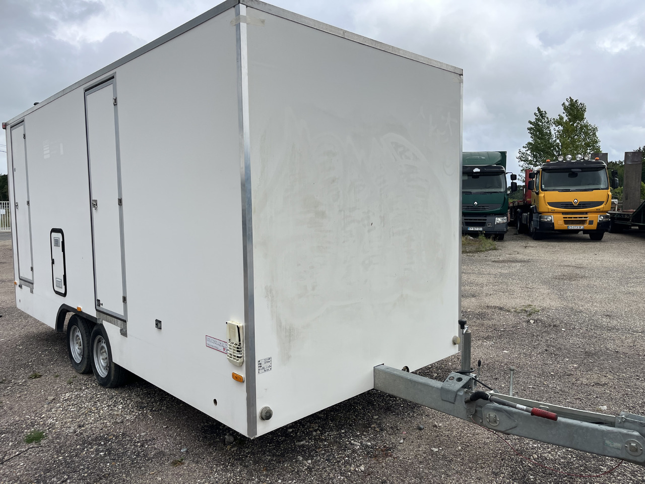 Jcr Base de vie - Auto prikolica: slika Jcr Base de vie - Auto prikolica Jcr Base de vie - Auto prikolica: slika Jcr Base de vie - Auto prikolica